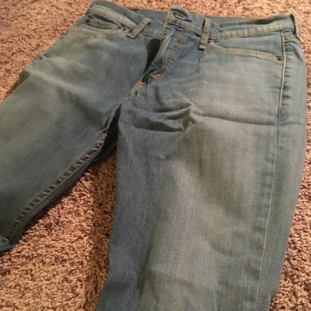 Blue Levi’s 511